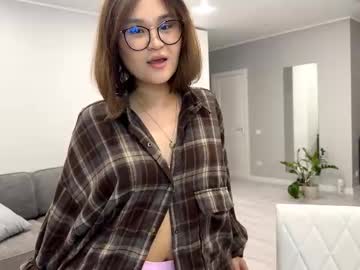 Jaleesabelinski Chaturbate stream image from December 17, 2025