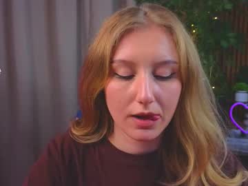 Margiegonzalez Chaturbate stream image from December 17, 2025