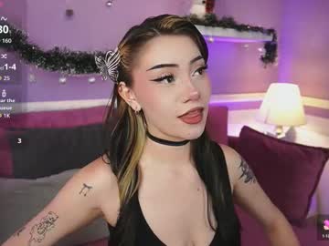 Saharakramer Chaturbate stream image from December 17, 2025