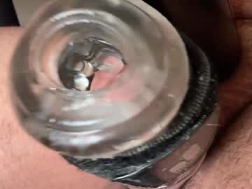 Alexhoward Chaturbate stream image from December 17, 2025