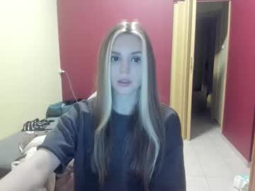 Lunaangell Chaturbate stream image from December 17, 2025