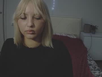 Nessa_Berry Chaturbate stream image from December 17, 2025