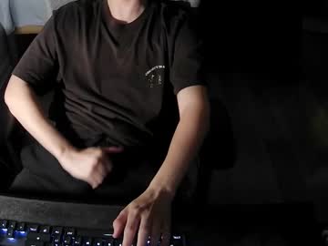 Popit124 Chaturbate stream image from December 17, 2025