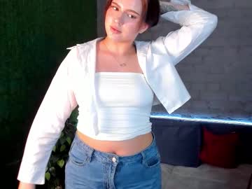 Avery_Flores Chaturbate stream image from December 18, 2025