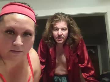 Onethrouple Chaturbate stream image from December 18, 2025