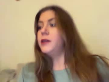 Lilbi85_ Chaturbate stream image from December 18, 2025