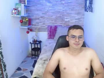 Olivercruz_ Chaturbate stream image from December 18, 2025