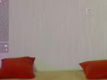 Annenextdoor Chaturbate stream image from December 18, 2025
