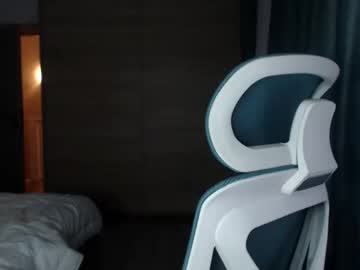Hankmalone Chaturbate stream image from December 18, 2025