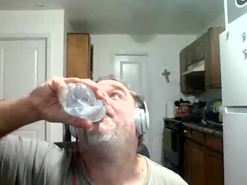 Whiteboyguidx Chaturbate stream image from December 18, 2025
