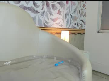 Luna_Ji Chaturbate stream image from December 18, 2025
