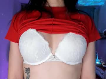 Tamaencinas Chaturbate stream image from December 18, 2025