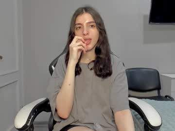 Broosnica1 Chaturbate stream image from December 18, 2025