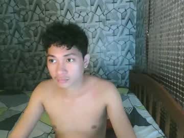 Cristal1xox Chaturbate stream image from December 18, 2025