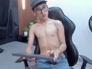 Tylerr_Cooper_ Chaturbate stream image from December 18, 2025