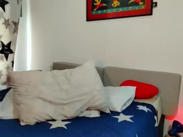 Camilosaennz Chaturbate stream image from December 18, 2025