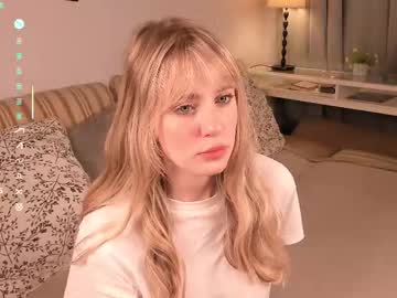 Icyhoneybite Chaturbate stream image from December 18, 2025