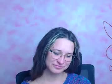 Moonsusanna Chaturbate stream image from December 18, 2025