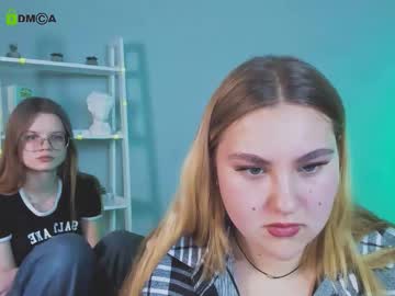 Dina_Bloom Chaturbate stream image from December 18, 2025