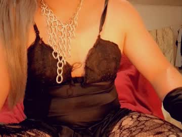 Camilacarrington Chaturbate stream image from December 18, 2025