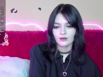 Emmadarkk Chaturbate stream image from December 18, 2025