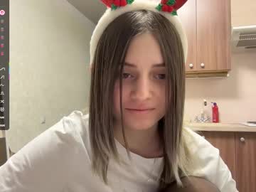 Karensimilton Chaturbate stream image from December 18, 2025