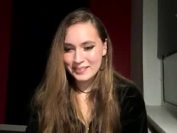 Veramirel Chaturbate stream image from December 18, 2025