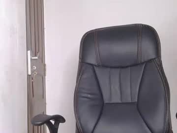 Pretty_Marslady Chaturbate stream image from December 18, 2025