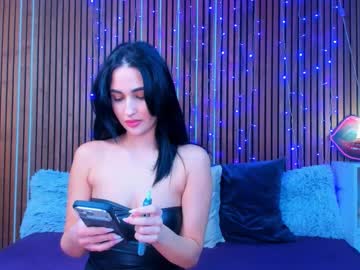 Camillaparis25 Chaturbate stream image from December 18, 2025