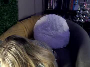 Jvixen92 Chaturbate stream image from December 18, 2025
