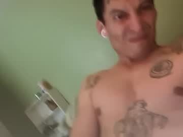 Elyeyo216 Chaturbate stream image from December 18, 2025