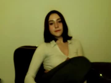 Kaylabeautykiss Chaturbate stream image from December 18, 2025