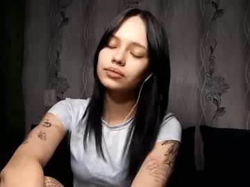 Susannahmcdade Chaturbate stream image from December 18, 2025