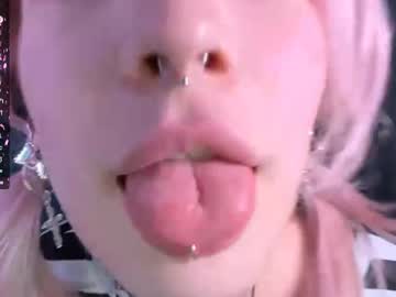 Tammymartinea Chaturbate stream image from December 18, 2025