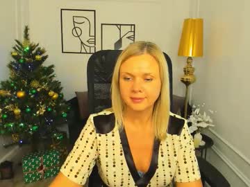 Agathaklouin Chaturbate stream image from December 18, 2025