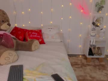 Lily_Hiill Chaturbate stream image from December 18, 2025