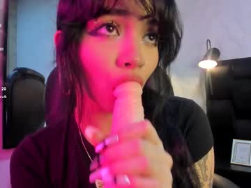 Darky_Doll Chaturbate stream image from December 18, 2025