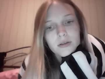 Deliciousgi69 Chaturbate stream image from December 18, 2025