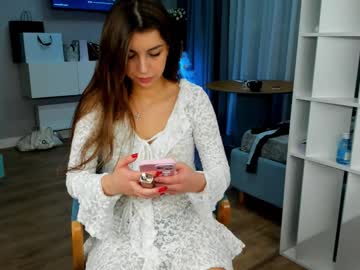 Emilyandalaya Chaturbate stream image from December 18, 2025