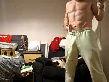 Erniemac Chaturbate stream image from December 18, 2025