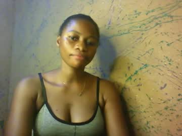 Juicypiexx Chaturbate stream image from December 18, 2025