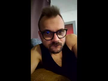 Kardosdick Chaturbate stream image from December 18, 2025
