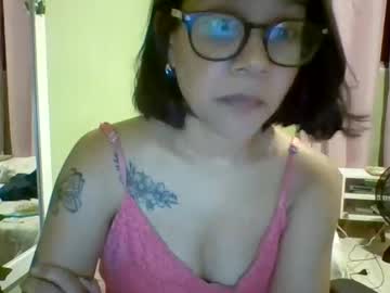 Babybeelee Chaturbate stream image from December 19, 2025