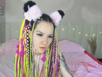 Lina_Moony Chaturbate stream image from December 19, 2025