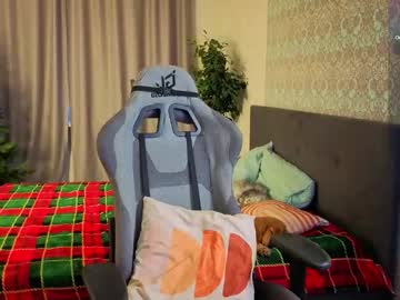 Magic_Shy Chaturbate stream image from December 19, 2025