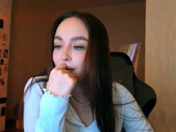 Fallin_Lovee Chaturbate stream image from December 19, 2025