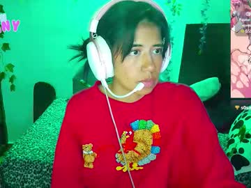 Roxanbunny Chaturbate stream image from December 19, 2025