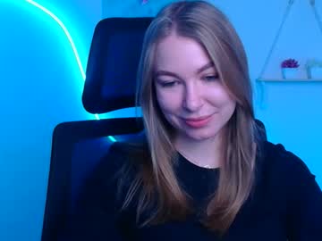 Emilia_Ilia Chaturbate stream image from December 19, 2025