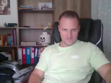 Aaaandzzz Chaturbate stream image from December 19, 2025