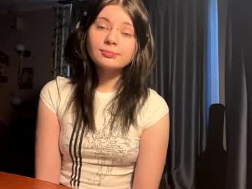 Karinemarchbanks Chaturbate stream image from December 19, 2025